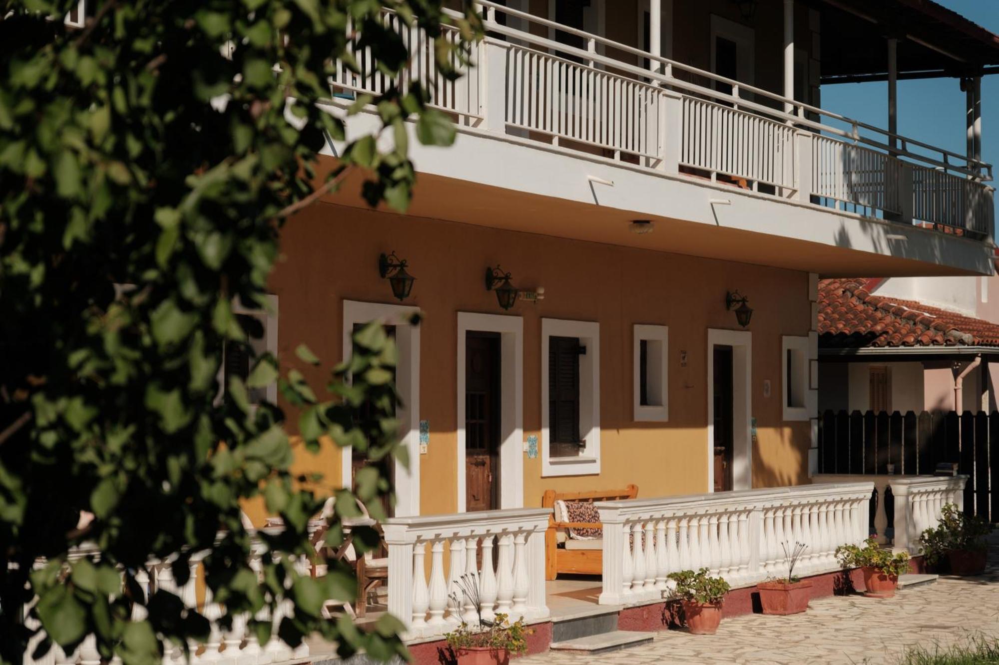 Serengeti Nap Comfy Rooms Сидари Екстериор снимка
